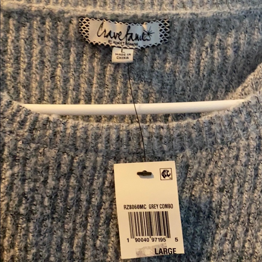 Crop sweaters - Picture 2 of 3